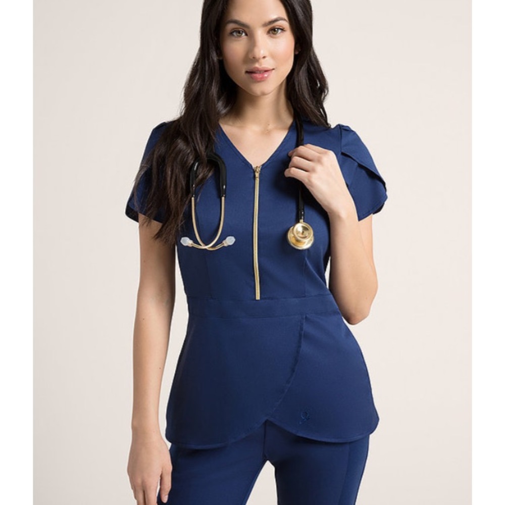 Jaanuu navy tulip scrub top—size Small